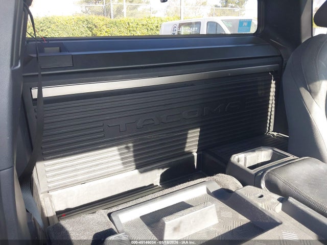 3TYJDAHN8ST021228 Toyota Tacoma Sr