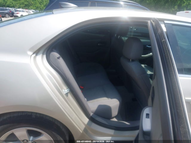 45146045 :رقم المزاد ، 1G11B5SL4FF348160 vin ، 2015 Chevrolet Malibu Ls مزاد بيع