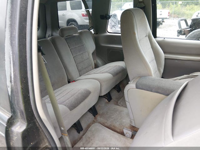 Продажа на аукционе авто 1998 Ford Explorer Sport, vin: 1FMYU22E2WUC33015, номер лота: 45146051