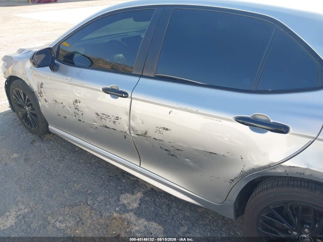 2021 Toyota Camry Se Nightshade Edition მანქანა იყიდება აუქციონზე, vin: 4T1T11AK8MU445581, აუქციონის ნომერი: 45146132