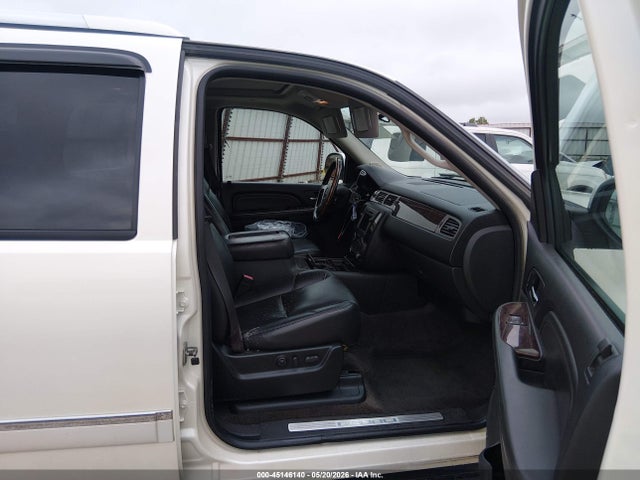 45146140 :رقم المزاد ، 1GKFK03249R303801 vin ، 2009 Gmc Yukon Denali مزاد بيع