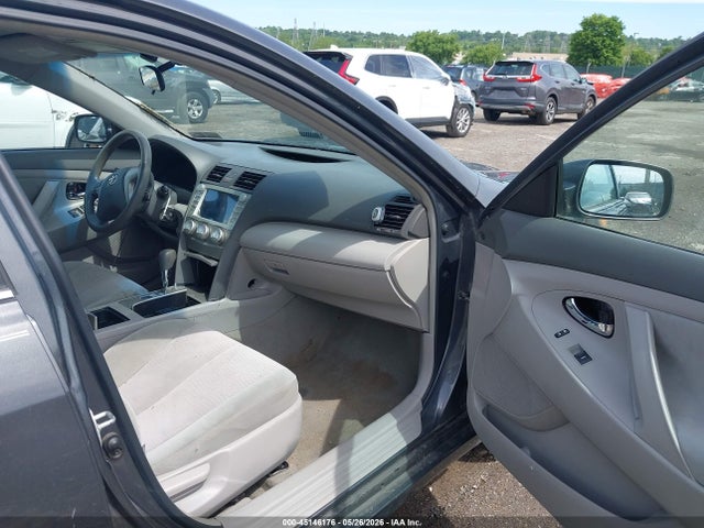 45146176 :رقم المزاد ، 4T1BF3EK2BU657473 vin ، 2011 Toyota Camry Le مزاد بيع
