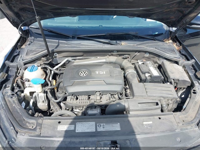 1VWAT7A37GC067696 Volkswagen Passat 1.8t S