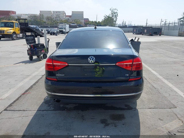 1VWAT7A37GC067696 Volkswagen Passat 1.8t S