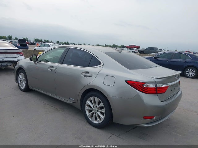 45146281 :رقم المزاد ، JTHBW1GG1F2087693 vin ، 2015 Lexus Es 300h مزاد بيع
