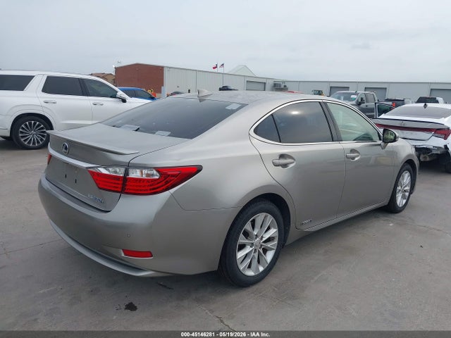45146281 :رقم المزاد ، JTHBW1GG1F2087693 vin ، 2015 Lexus Es 300h مزاد بيع