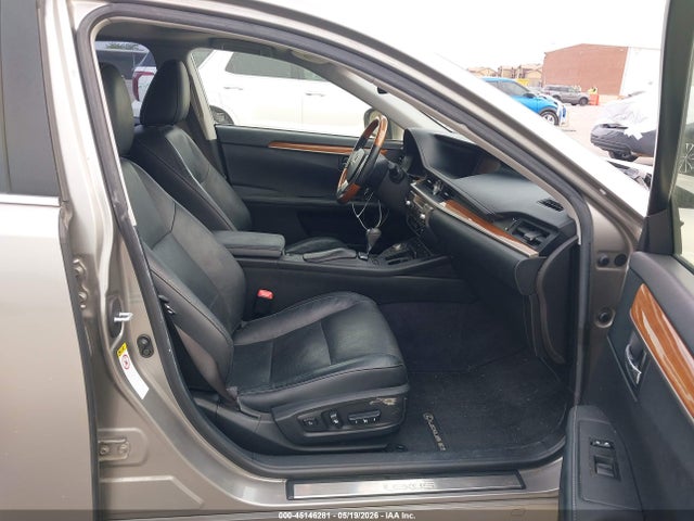 45146281 :رقم المزاد ، JTHBW1GG1F2087693 vin ، 2015 Lexus Es 300h مزاد بيع
