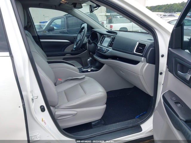 2014 Toyota Highlander Xle V6 მანქანა იყიდება აუქციონზე, vin: 5TDKKRFH1ES017379, აუქციონის ნომერი: 45146282