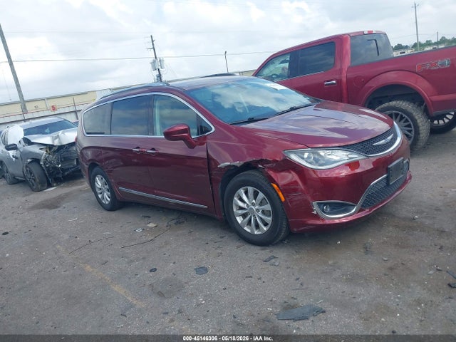 2018 Chrysler Pacifica Touring L მანქანა იყიდება აუქციონზე, vin: 2C4RC1BG6JR119015, აუქციონის ნომერი: 45146306