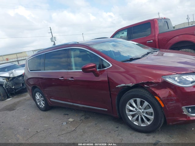 45146306 :رقم المزاد ، 2C4RC1BG6JR119015 vin ، 2018 Chrysler Pacifica Touring L مزاد بيع