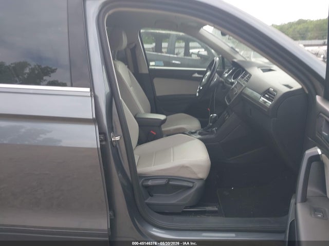 3VV2B7AX3KM102384 Volkswagen Tiguan 2.0t Se/2.0t Sel/2.0t Sel R-line/2.0t Sel R-line Black