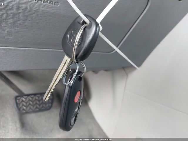 2013 Toyota Sienna Le V6 8 Passenger მანქანა იყიდება აუქციონზე, vin: 5TDKK3DC6DS405002, აუქციონის ნომერი: 45146454