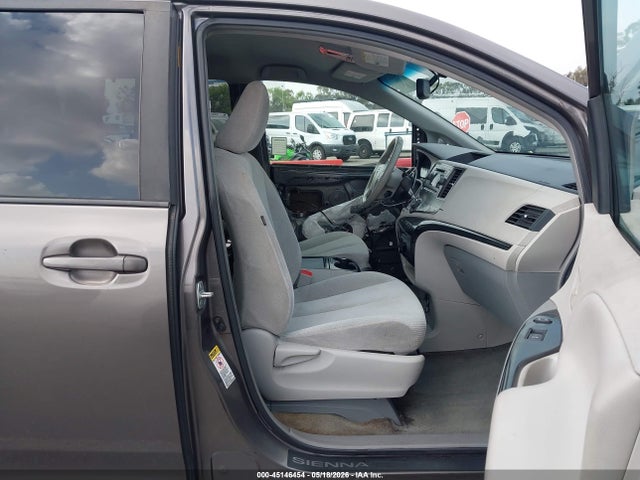 2013 Toyota Sienna Le V6 8 Passenger მანქანა იყიდება აუქციონზე, vin: 5TDKK3DC6DS405002, აუქციონის ნომერი: 45146454