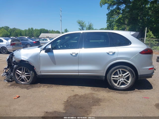 45146614 :رقم المزاد ، WP1AA2A2XHKA81648 vin ، 2017 Porsche Cayenne مزاد بيع