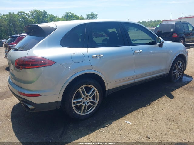 45146614 :رقم المزاد ، WP1AA2A2XHKA81648 vin ، 2017 Porsche Cayenne مزاد بيع