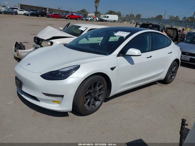 Tesla Model 3 Rear-wheel Drive 2022 5YJ3E1EA6NF362025 Image 2
