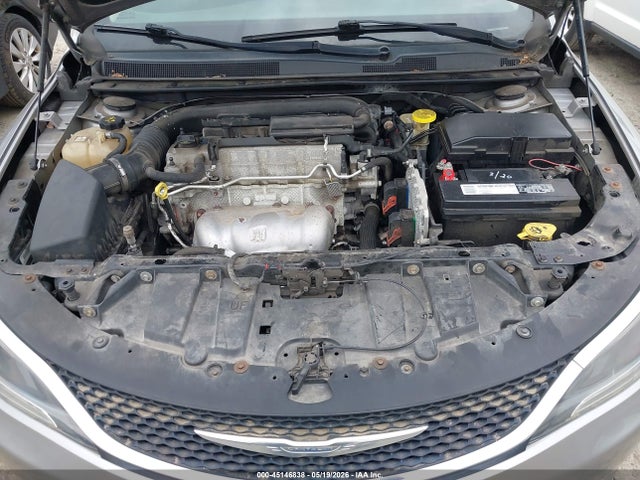 1C3CCCAB2GN176071 Chrysler 200 Limited