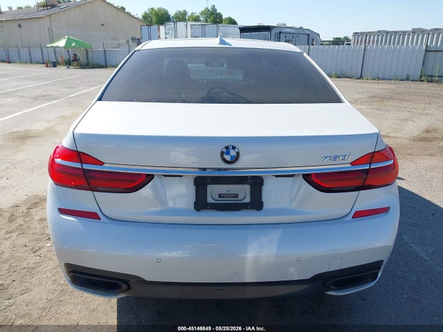 BMW 750i 2017 WBA7F0C50HGM20989 Image 16