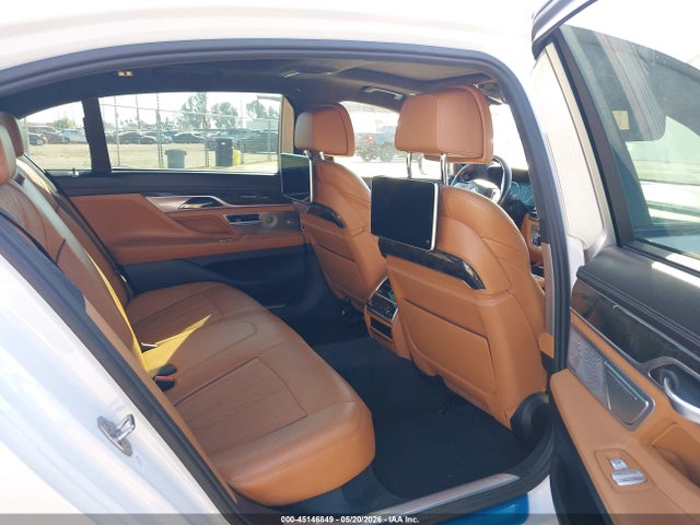 BMW 750i 2017 WBA7F0C50HGM20989 Image 8