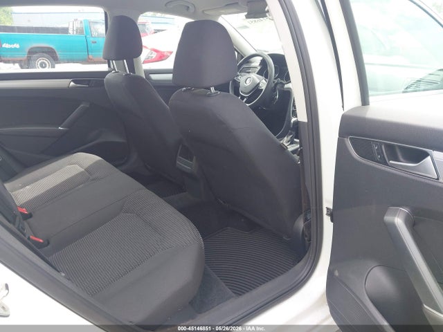 45146851 :رقم المزاد ، 1VWAT7A34GC015586 vin ، 2016 Volkswagen Passat 1.8t S مزاد بيع