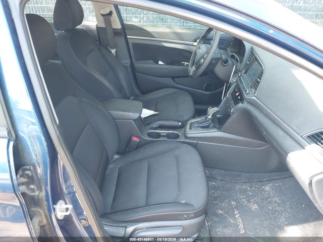 Продажа на аукционе авто 2017 Hyundai Elantra Value Edition, vin: 5NPD84LF5HH167776, номер лота: 45146901
