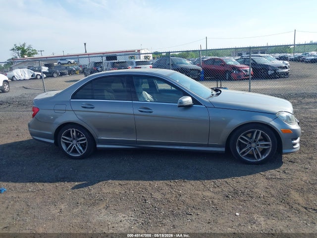 Продаж на аукціоні авто 2014 Mercedes-benz C 300 Sport 4matic, vin: WDDGF8ABXER323475, номер лоту: 45147005