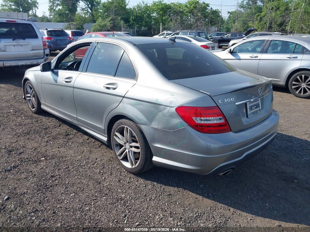 Продаж на аукціоні авто 2014 Mercedes-benz C 300 Sport 4matic, vin: WDDGF8ABXER323475, номер лоту: 45147005