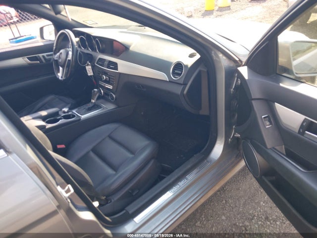 Продаж на аукціоні авто 2014 Mercedes-benz C 300 Sport 4matic, vin: WDDGF8ABXER323475, номер лоту: 45147005