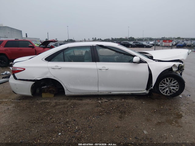 Toyota CAMRY LE 2016 4T4BF1FK5GR579223 Image 14
