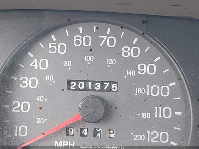 Aukcja sprzedaży 2002 Mercury Grand Marquis Gs, vin: 2MEFM74W02X621134, numer aukcji: 45147111