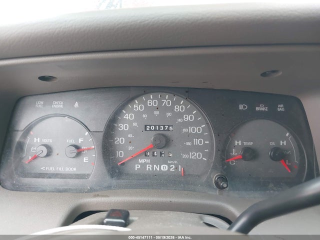 Aukcja sprzedaży 2002 Mercury Grand Marquis Gs, vin: 2MEFM74W02X621134, numer aukcji: 45147111