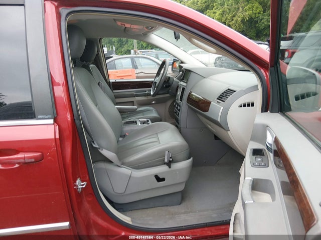 45147164 :رقم المزاد ، 2A4RR5D17AR233937 vin ، 2010 Chrysler Town & Country Touring مزاد بيع