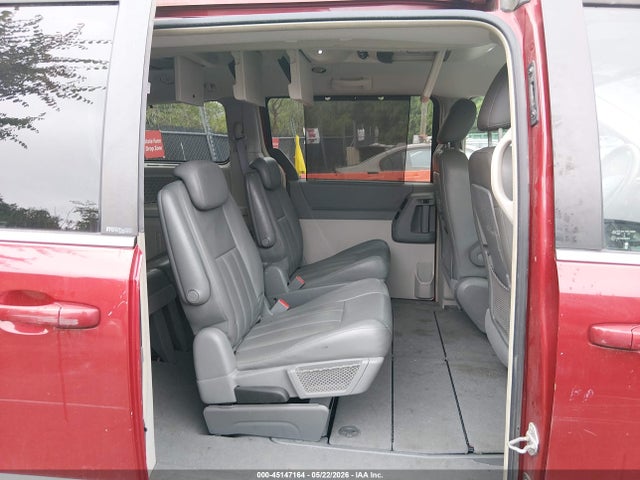 45147164 :رقم المزاد ، 2A4RR5D17AR233937 vin ، 2010 Chrysler Town & Country Touring مزاد بيع