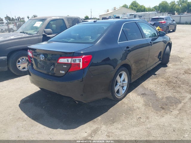 4T1BD1FK8EU130454 Toyota Camry Hybrid Se Limited Edition