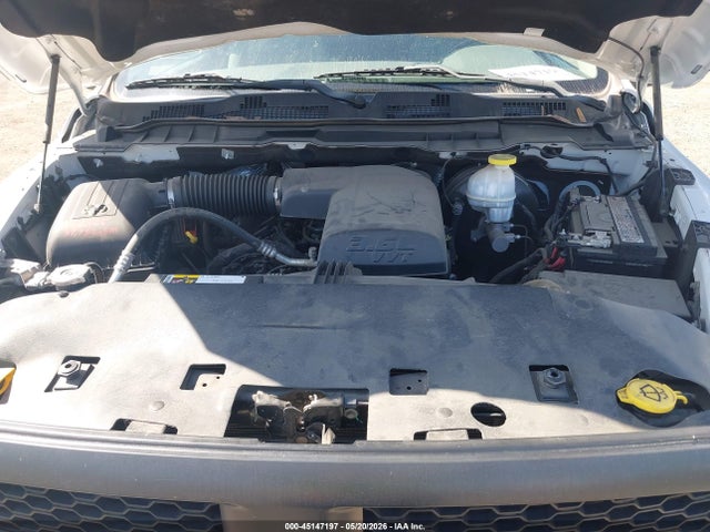 Продажа на аукционе авто 2019 Ram 1500 Classic Tradesman  4x2 8' Box, vin: 3C6JR6DG2KG502812, номер лота: 45147197