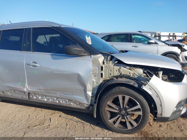 45147263 :رقم المزاد ، 3N1CP5CU1KL550000 vin ، 2019 Nissan Kicks Sr مزاد بيع