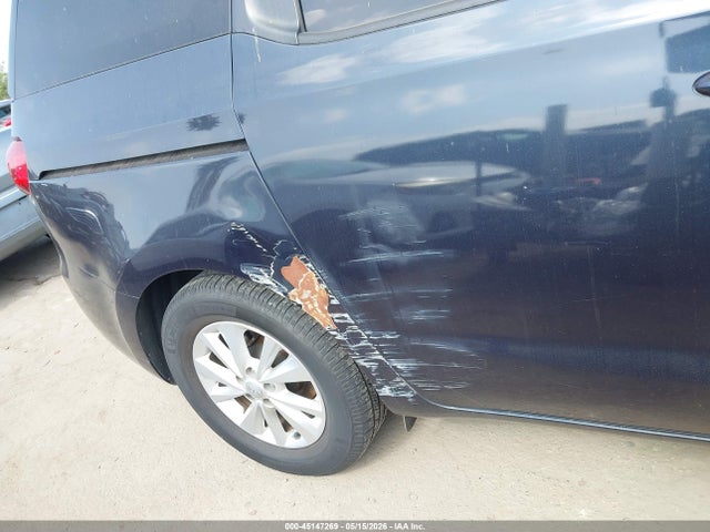 KNDMB5C11G6092868 KIA SEDONA LX