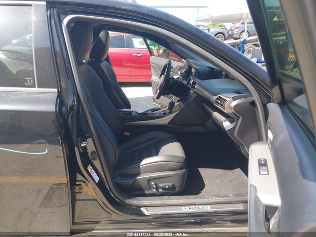 Lexus IS 200T 2017 JTHBA1D21H5043248 Image 5