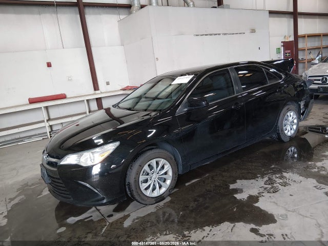 Toyota CAMRY LE 2016 4T4BF1FK2GR533574 Image 2