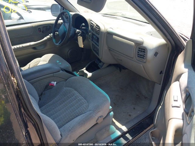 Продажа на аукционе авто 2000 Chevrolet Blazer Ls, vin: 1GNDT13W2Y2295883, номер лота: 45147380