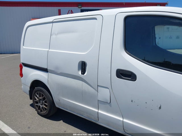 45147525 :رقم المزاد ، 3N6CM0KN0FK704451 vin ، 2015 Nissan Nv200 Sv مزاد بيع