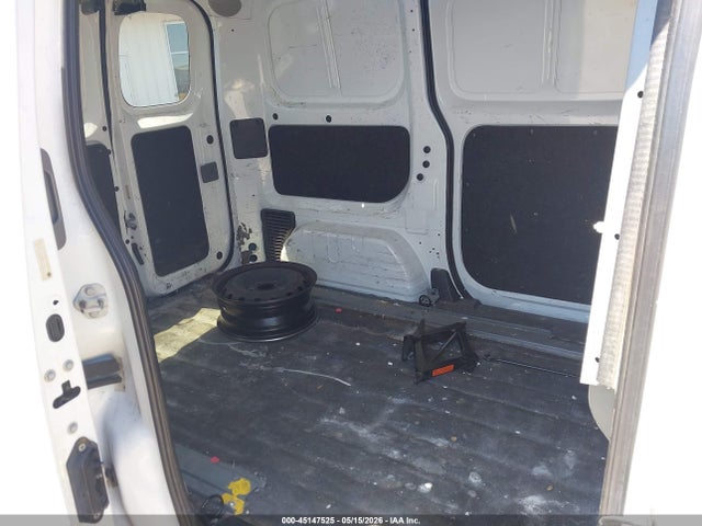 45147525 :رقم المزاد ، 3N6CM0KN0FK704451 vin ، 2015 Nissan Nv200 Sv مزاد بيع