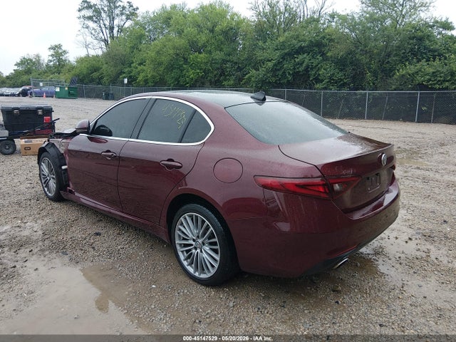 2017 Alfa Romeo Giulia Ti Awd მანქანა იყიდება აუქციონზე, vin: ZARFAEEN6H7547971, აუქციონის ნომერი: 45147529
