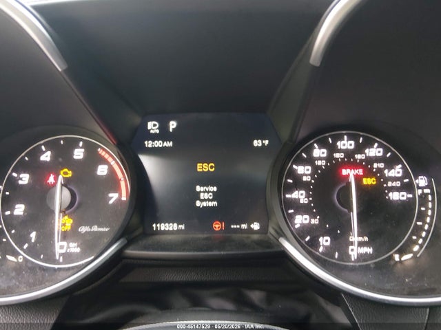 2017 Alfa Romeo Giulia Ti Awd მანქანა იყიდება აუქციონზე, vin: ZARFAEEN6H7547971, აუქციონის ნომერი: 45147529