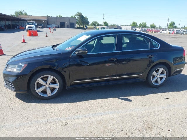 Продаж на аукціоні авто 2016 Volkswagen Passat 1.8t R-line, vin: 1VWAT7A30GC036015, номер лоту: 45147542