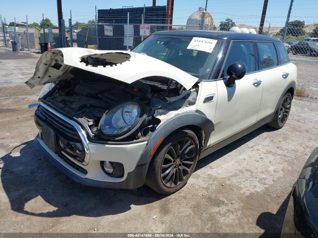 Mini COOPER CLUBMAN 2018 WMWLN5C54J2E34060 Image 2