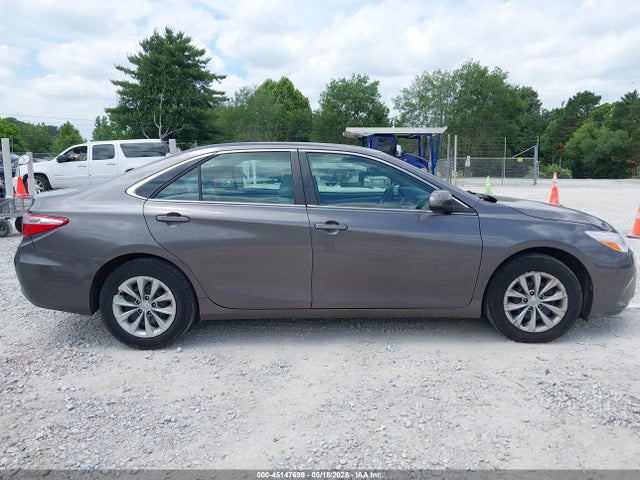 4T1BF1FKXFU009890 Toyota Camry Le/xle/se/xse