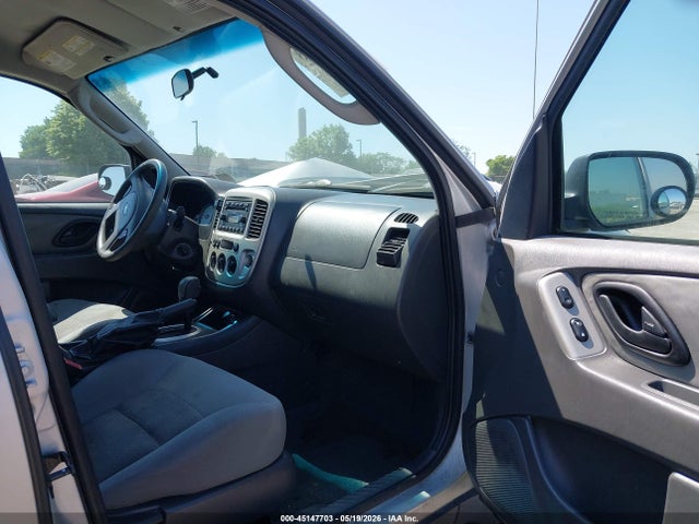 Продажа на аукционе авто 2005 Ford Escape Xlt, vin: 1FMYU93175KE22094, номер лота: 45147703