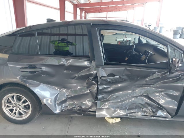 Toyota Prius Three 2016 JTDKARFU4G3012925 Image 6