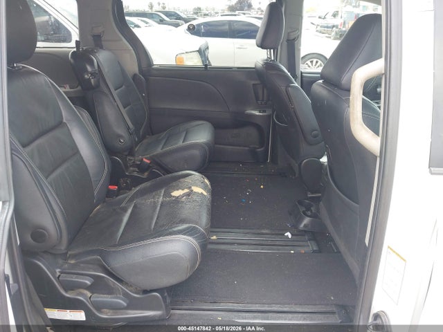 2016 Toyota Sienna Se 8 Passenger მანქანა იყიდება აუქციონზე, vin: 5TDXK3DC6GS746412, აუქციონის ნომერი: 45147842